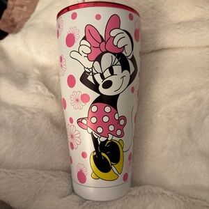 The Minnie Mouse 34oz Stainless Steel Tumbler with Hot Pink Lid